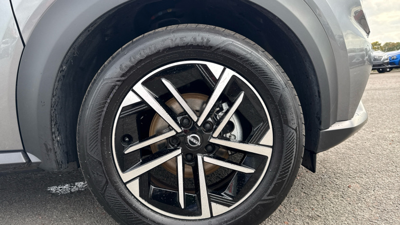 Nissan Juke 1.6 Hybrid N-Connecta 5dr Auto Hybrid Hatchback